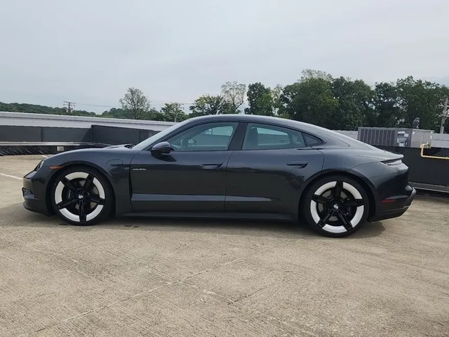 2025 Porsche Taycan S photo 1