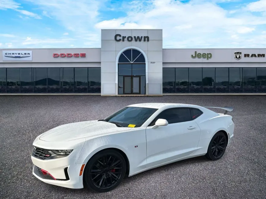 2019 Chevrolet Camaro 1LS 1LT photo 1