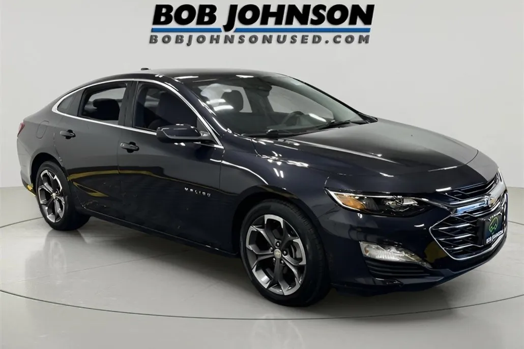 2022 Chevrolet Malibu 1LT photo 1