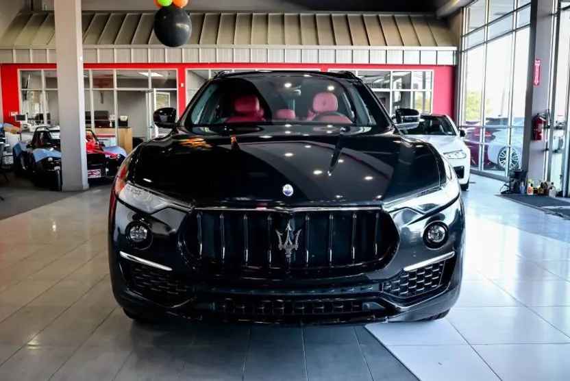 2022 Maserati Levante GT photo 1