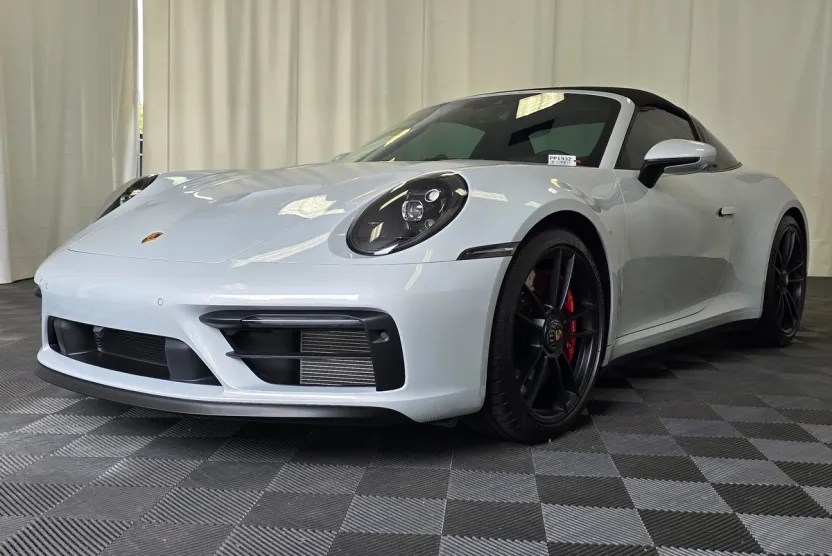 2023 Porsche 911 4S photo 1