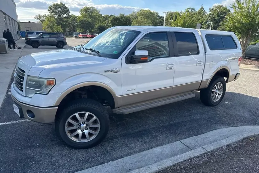 2014 Ford F-150 photo 1