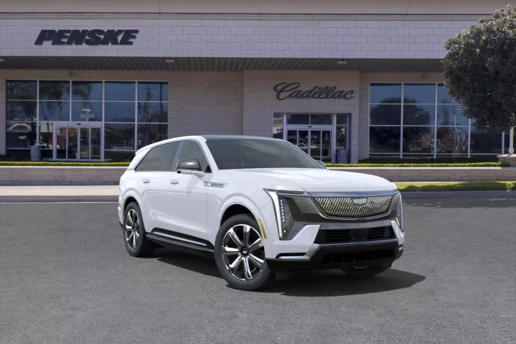 2025 Cadillac Escalade IQ Luxury photo 1
