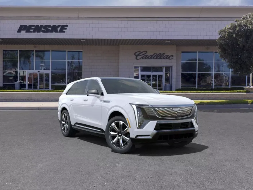 2025 Cadillac Escalade IQ Luxury photo 1