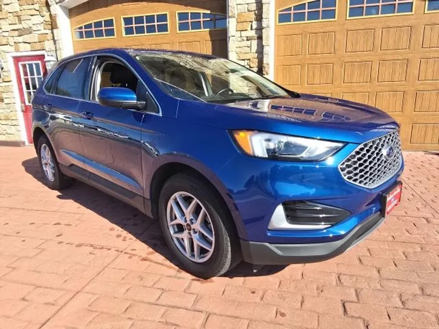 2023 Ford Edge SEL photo 1