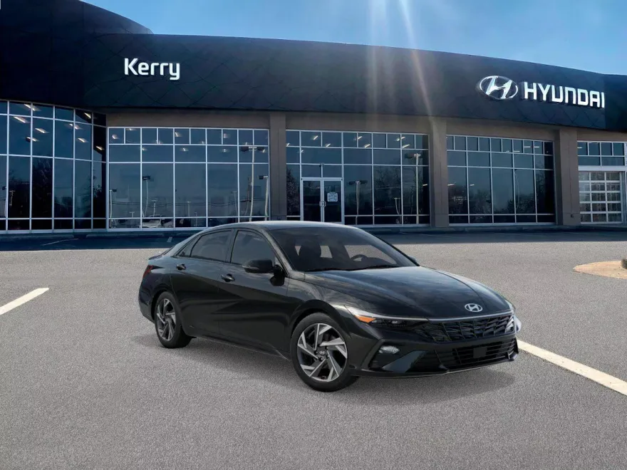 2025 Hyundai Elantra SEL Sport photo 1