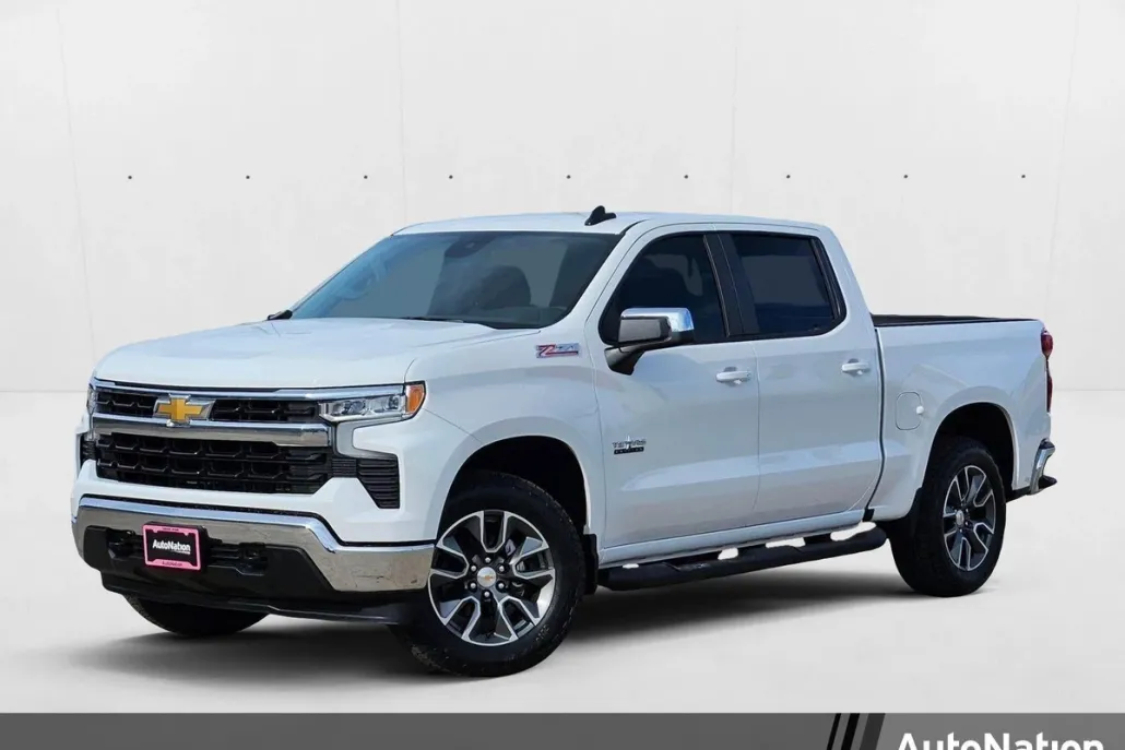 2025 Chevrolet Silverado 1500 LT photo 1