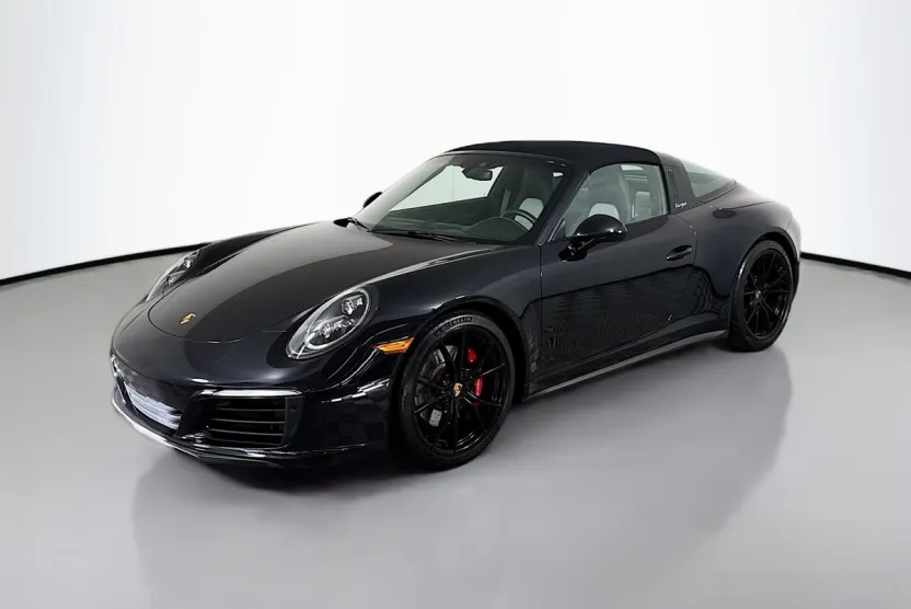2019 Porsche 911 4S Targa 4 GTS photo 1