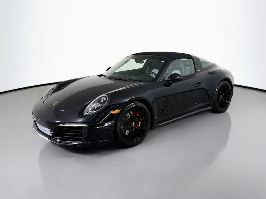 2019 Porsche 911 4S Targa 4 GTS photo 1