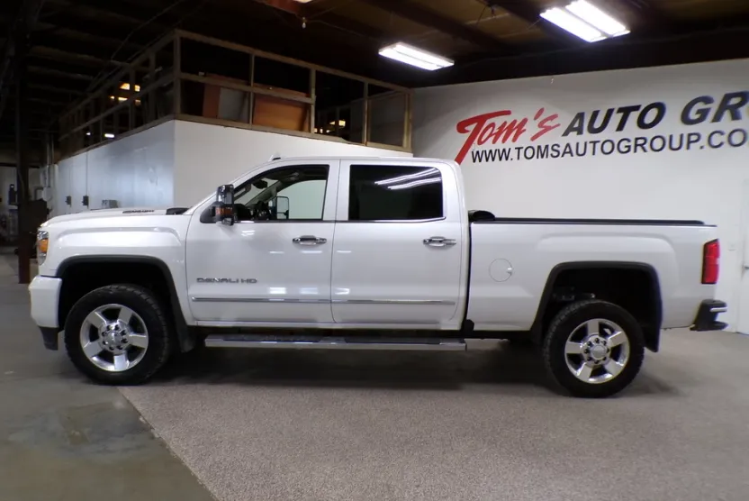 2019 Gmc Sierra HD Denali photo 1