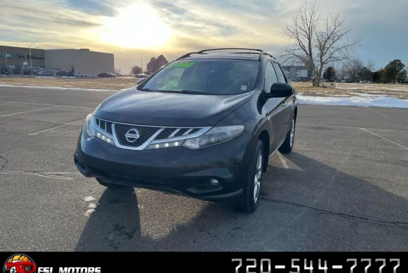2014 Nissan Murano LE photo 1