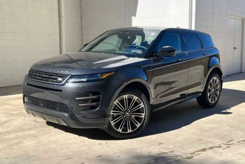 2025 Land Rover Range Rover Evoque Dynamic SE photo 1