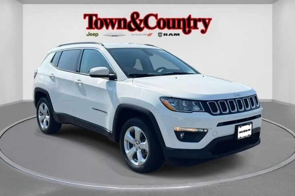 2019 Jeep Compass Latitude photo 1