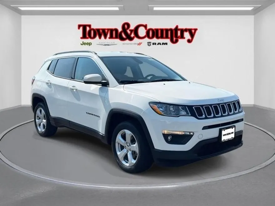 2019 Jeep Compass Latitude photo 1