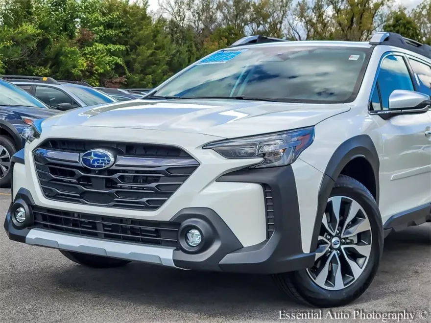 2023 Subaru Outback Touring XT photo 1
