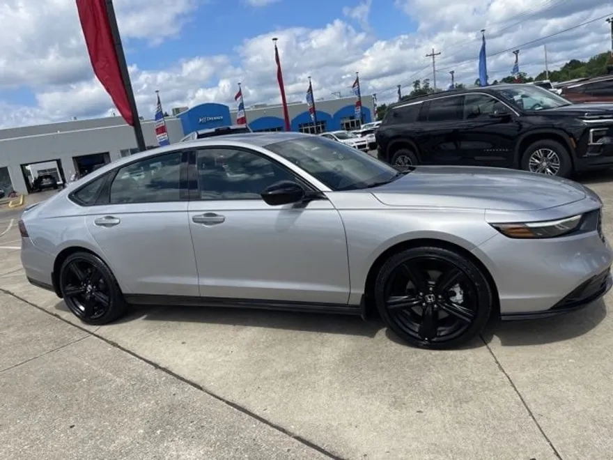 2024 Honda Accord Hybrid Sport-L photo 1