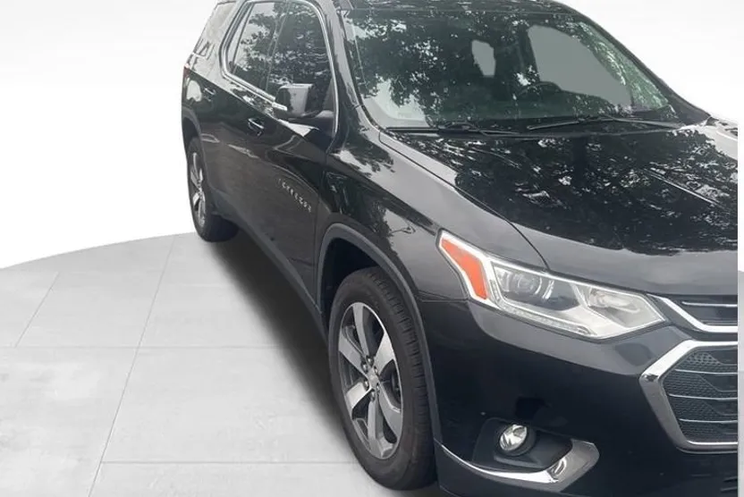 2021 Chevrolet Traverse Leather photo 1