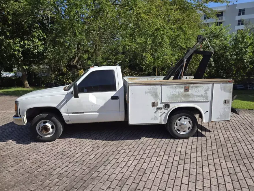 1997 Chevrolet Silverado 3500HD photo 2