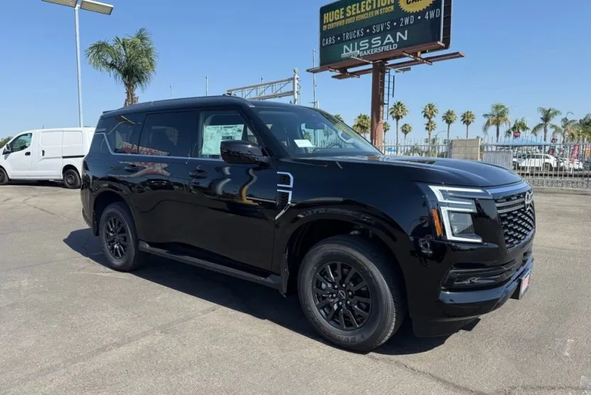 2025 Nissan Armada SV photo 1