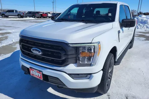 2021 Ford F-150 XLT photo 3