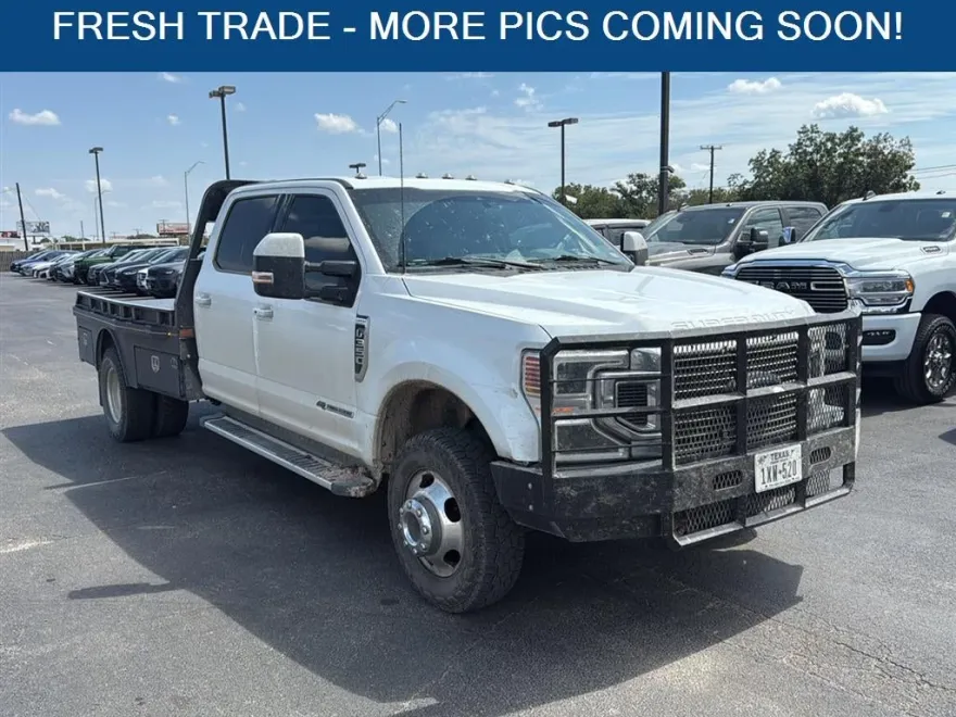 2022 Ford F-350 Lariat photo 1