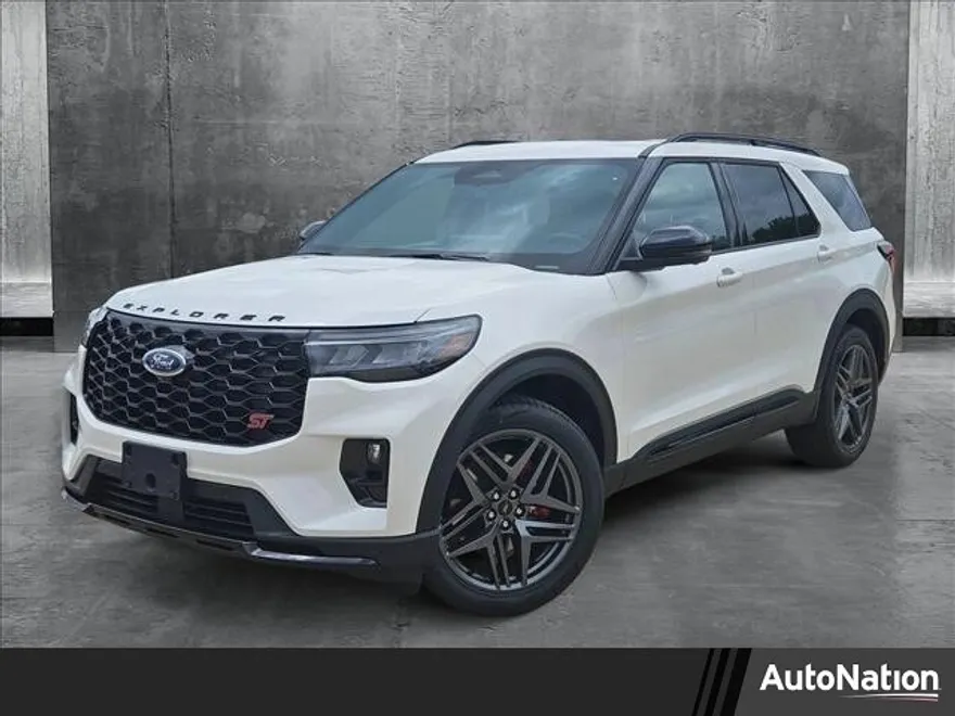 2025 Ford Explorer ST photo 1