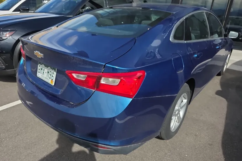 2019 Chevrolet Malibu LS photo 1