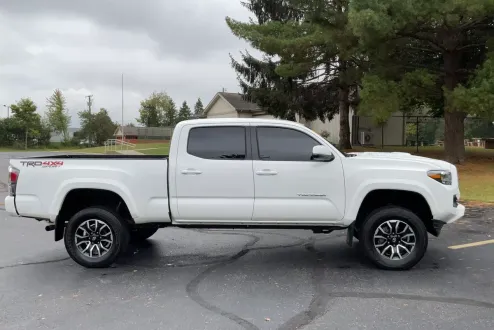 2022 Toyota Tacoma 4x4 TRD Sport photo 2