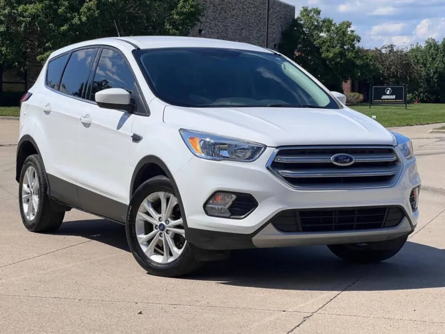 2019 Ford Escape SE photo 1