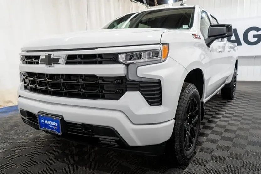 2026 Chevrolet Silverado 1500 RST photo 1