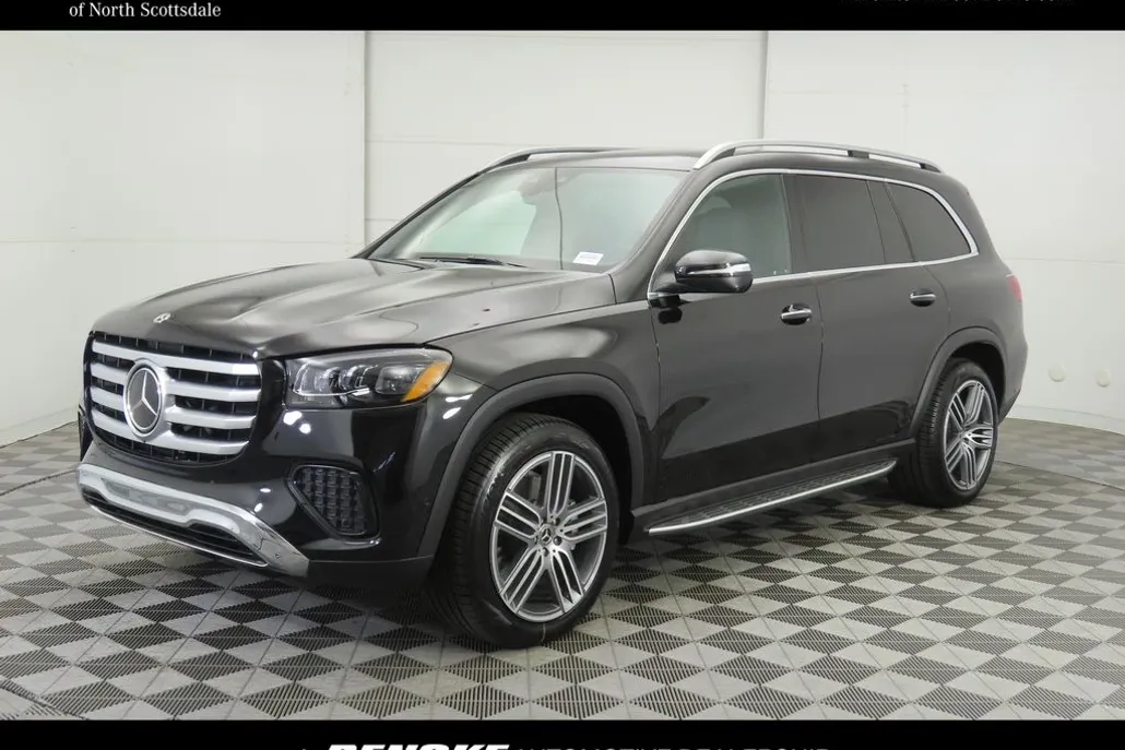 2025 Mercedes Benz GLS 450 4MATIC photo 1