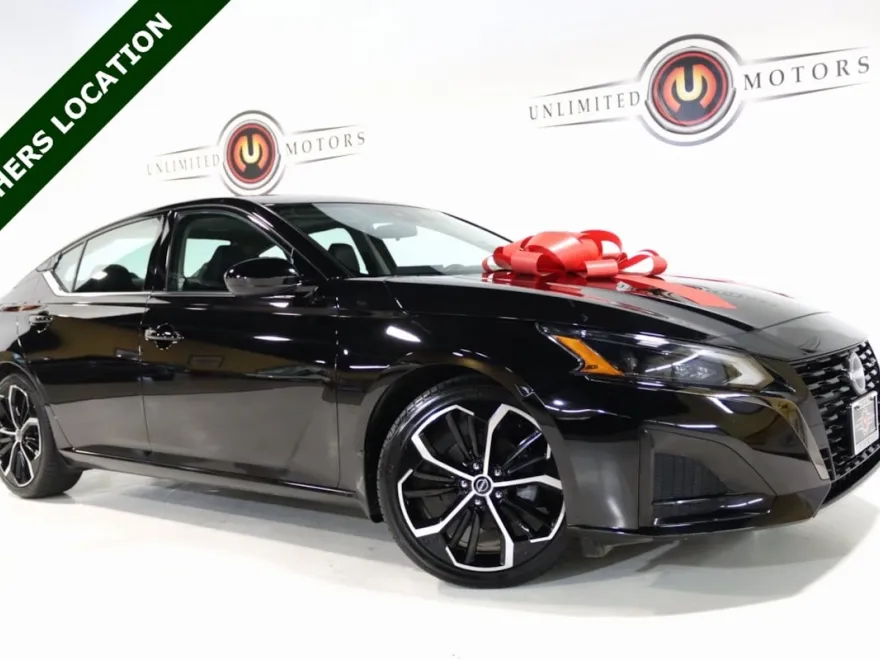 2023 Nissan Altima 2.5 SR photo 1