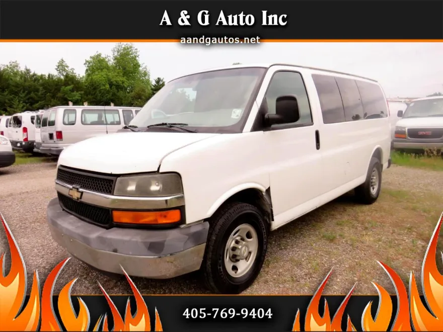2014 Chevrolet Express 2500 LT photo 1