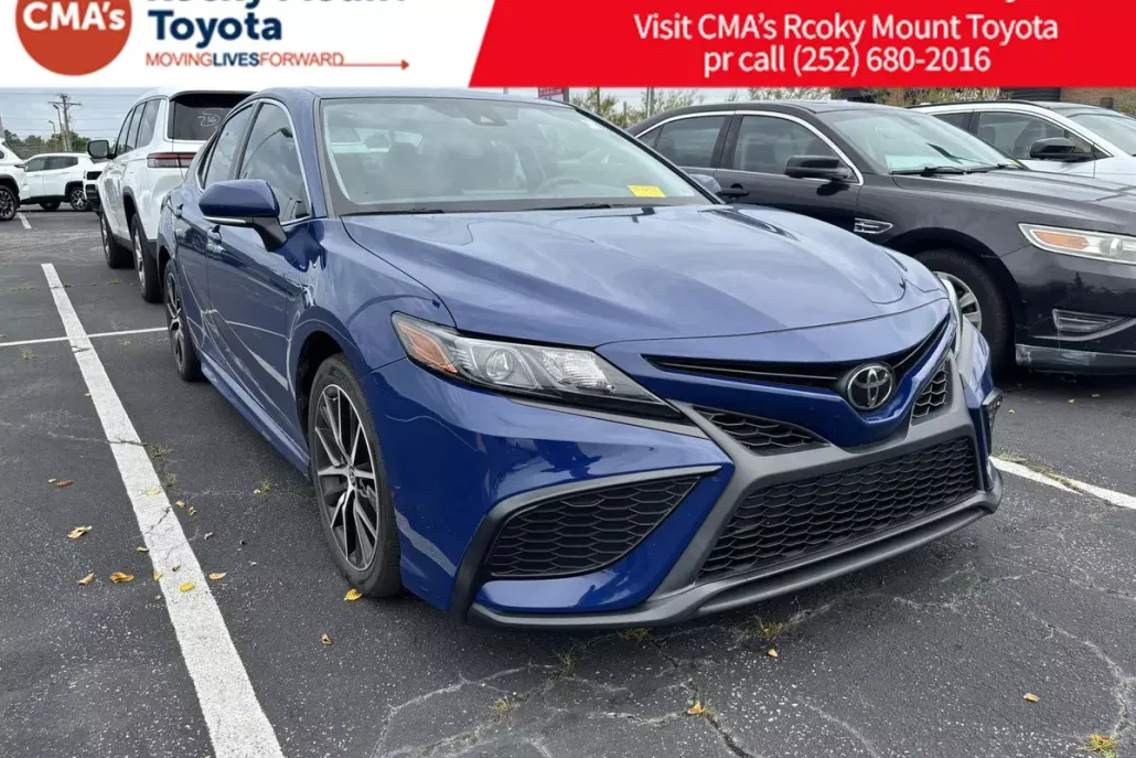 2023 Toyota Camry SE photo 1