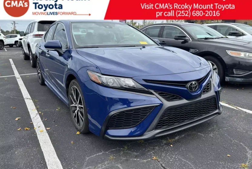 2023 Toyota Camry SE photo 1