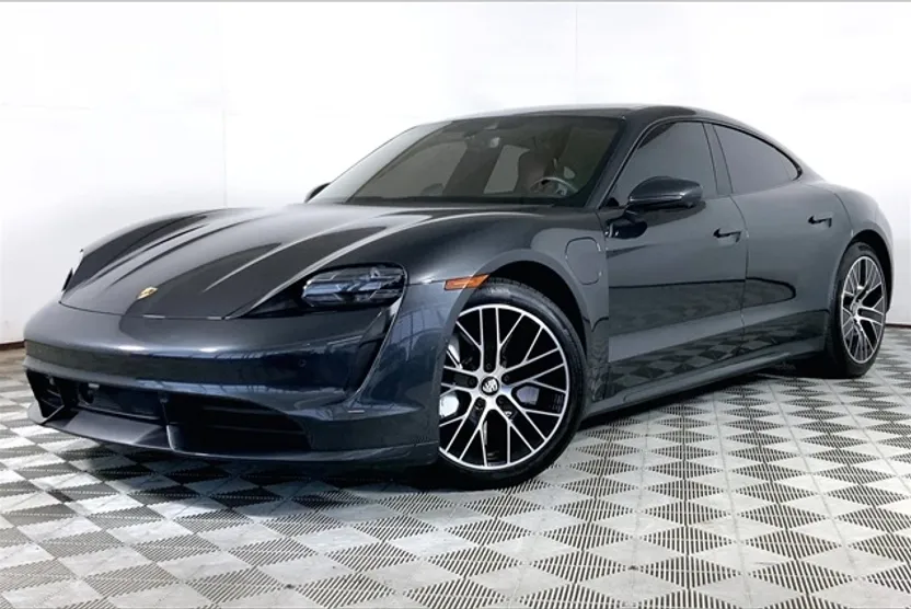 2020 Porsche Taycan Turbo photo 1