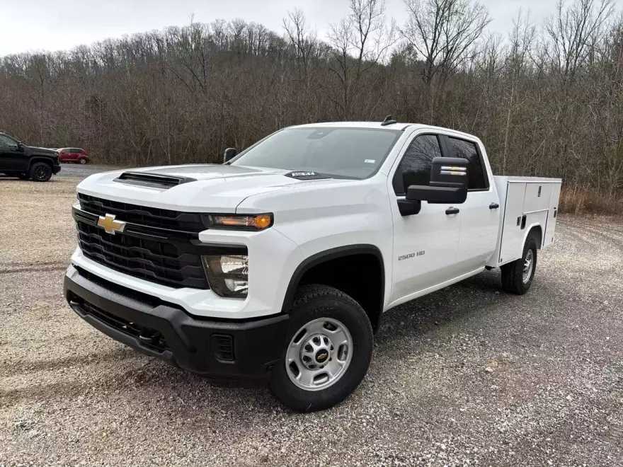 2024 Chevrolet Silverado 2500HD photo 1
