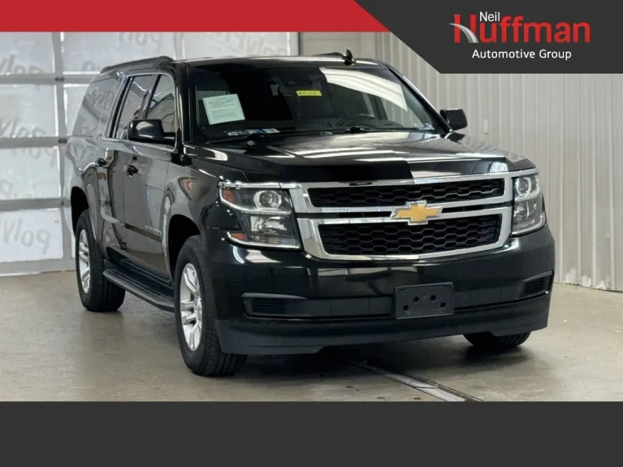 2018 Chevrolet Suburban LT photo 1