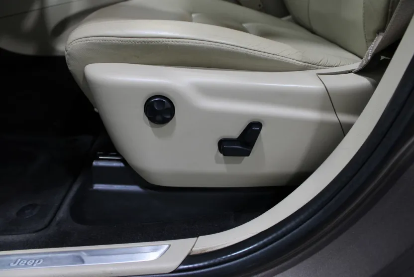 2018 Jeep Grand Cherokee Limited photo 1