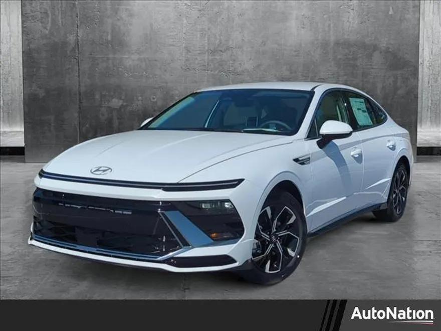 2025 Hyundai Sonata SEL photo 1