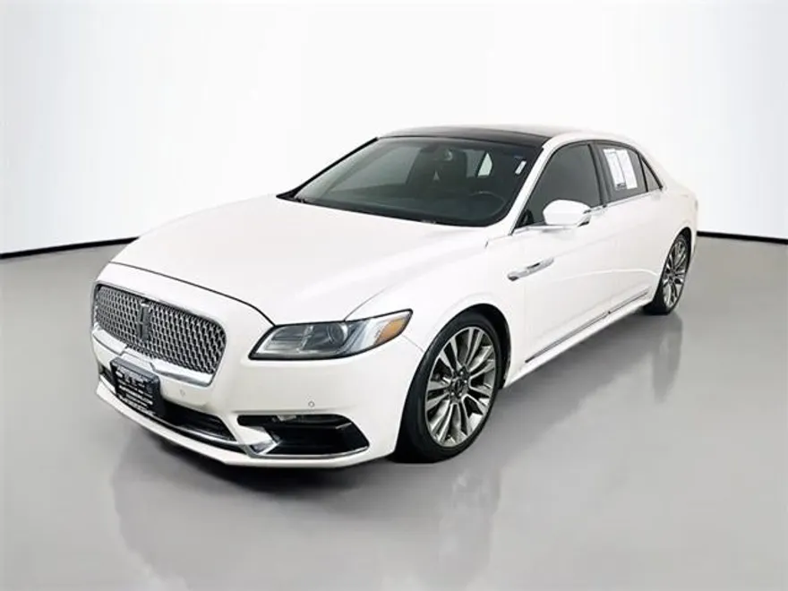 2018 Lincoln Continental Select photo 1