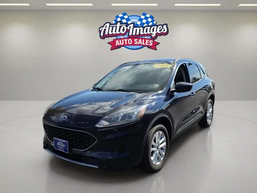2021 Ford Escape SE photo 1