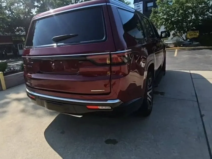 2022 Jeep Wagoneer Series III photo 1