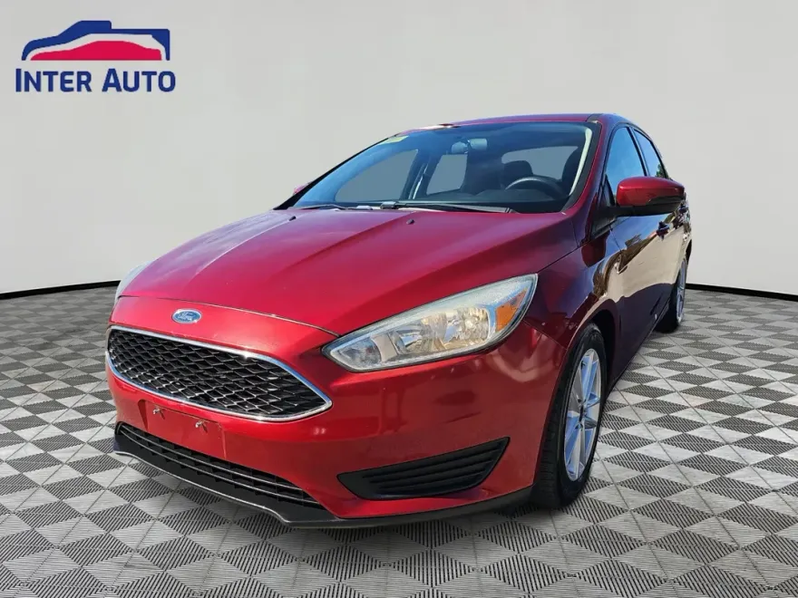 2016 Ford Focus Sedan photo 1
