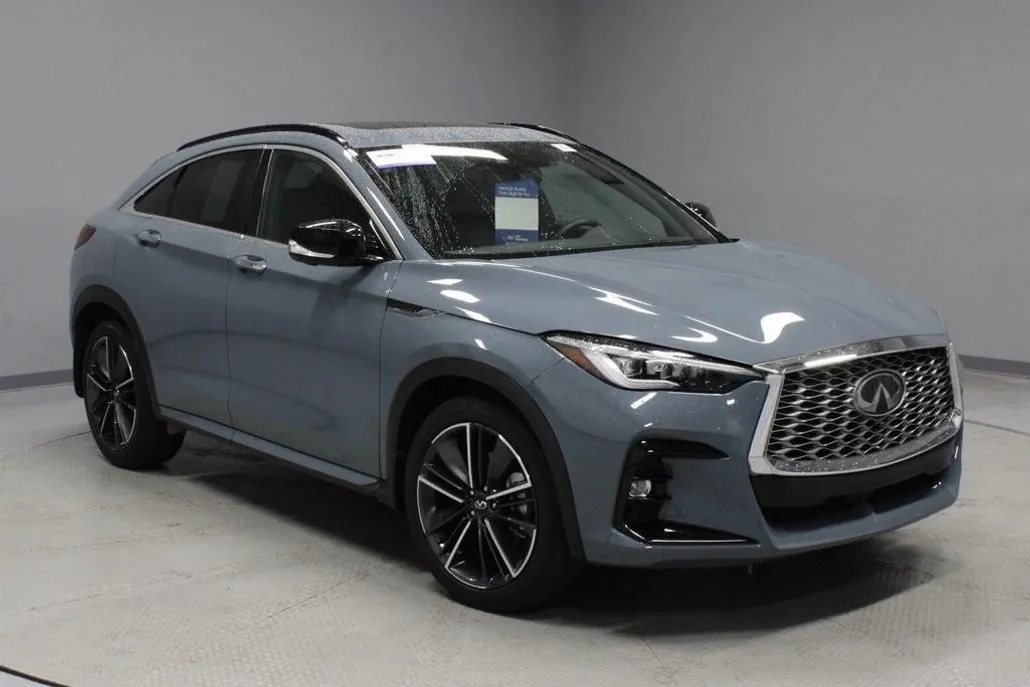 2022 Infiniti QX55 Essential photo 1