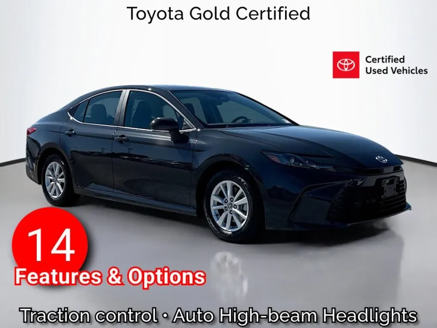 2025 Toyota Camry LE photo 1