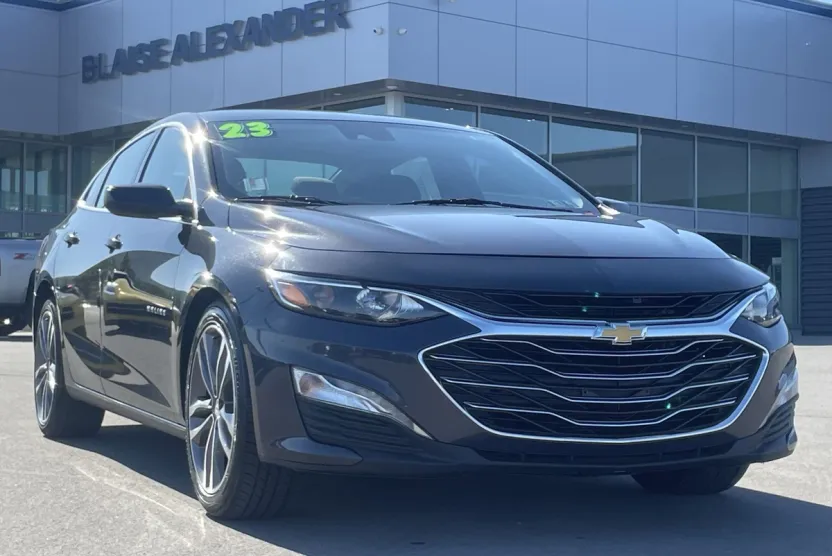 2023 Chevrolet Malibu 1LT photo 1