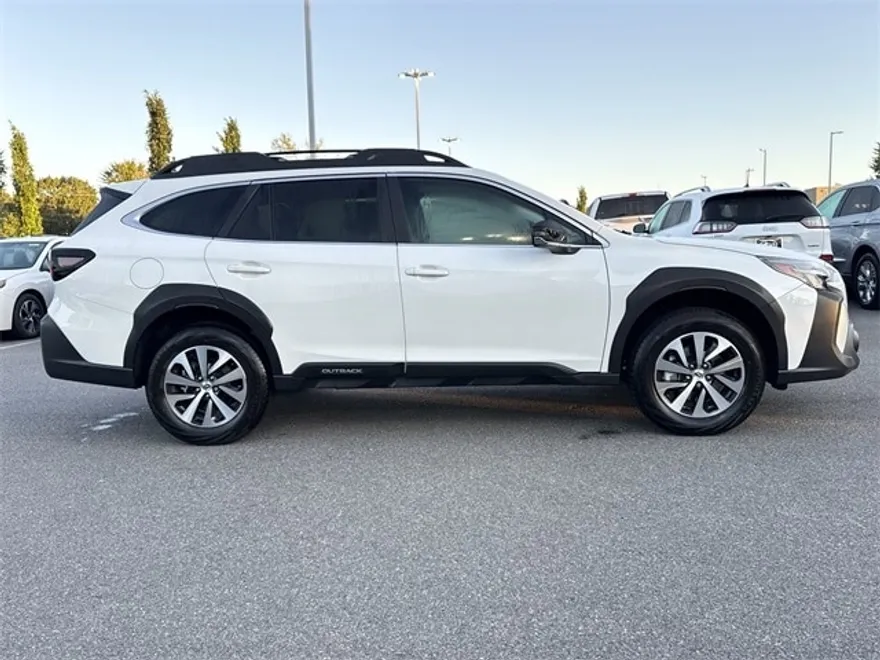 2025 Subaru Outback Premium photo 1
