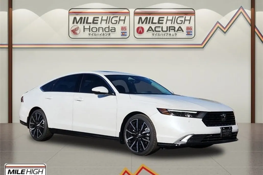 2025 Honda Accord Hybrid Touring photo 1