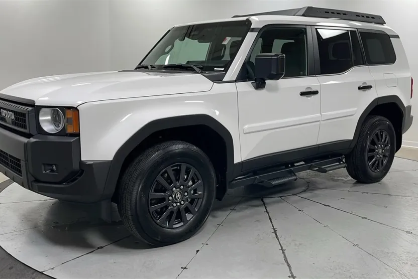 2025 Toyota Land Cruiser photo 1
